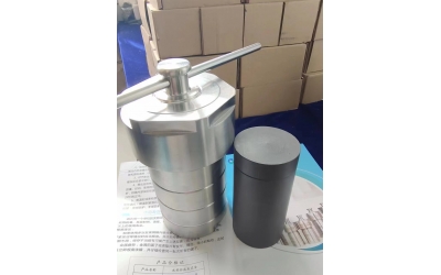 水熱合成反應釜是一種常見的試驗設備，用途非常廣泛